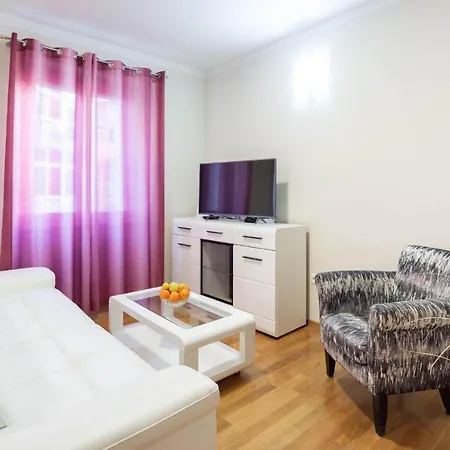 Apartman Awesome In With Wifi And 2 Bedrooms
